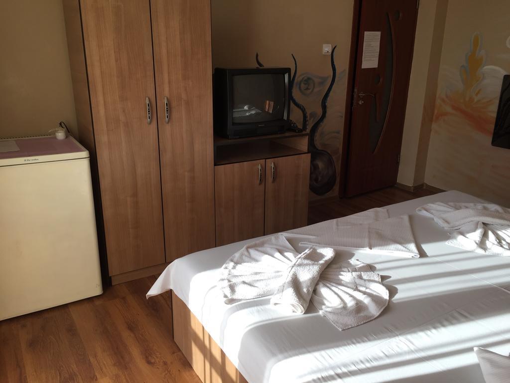 Vila Nusa Hotel Eforie Bagian luar foto